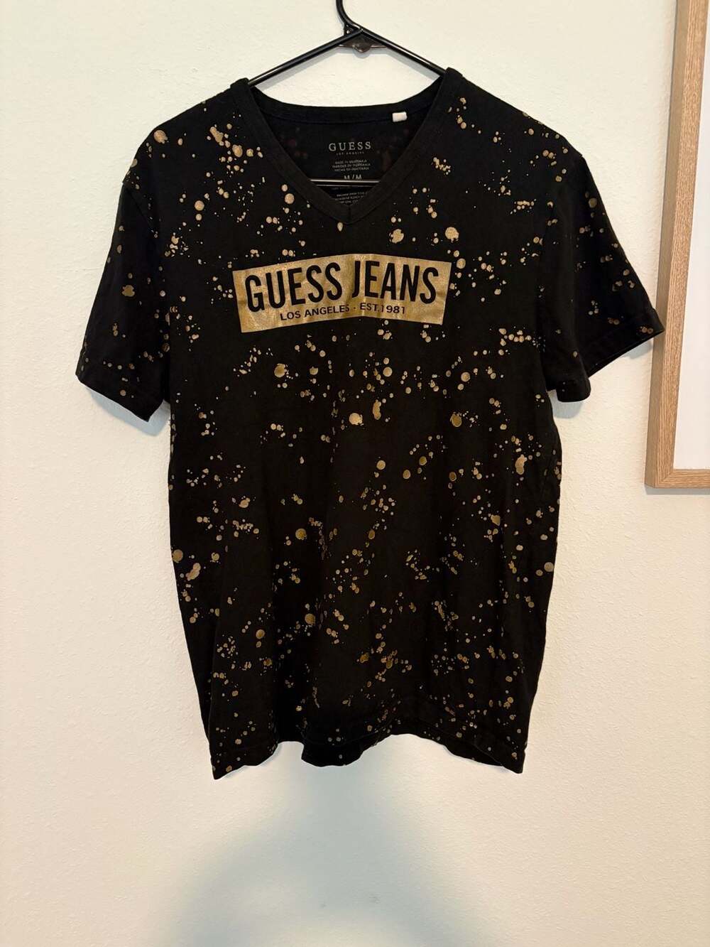 GUESS Jeans V-Neck T-Shirt Size M Black Gold Paint Splatter
